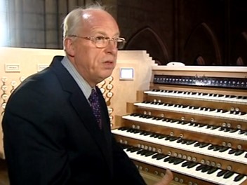 Organist Notre-Dame Parijs bespeelt orgel kathedraal Roermond