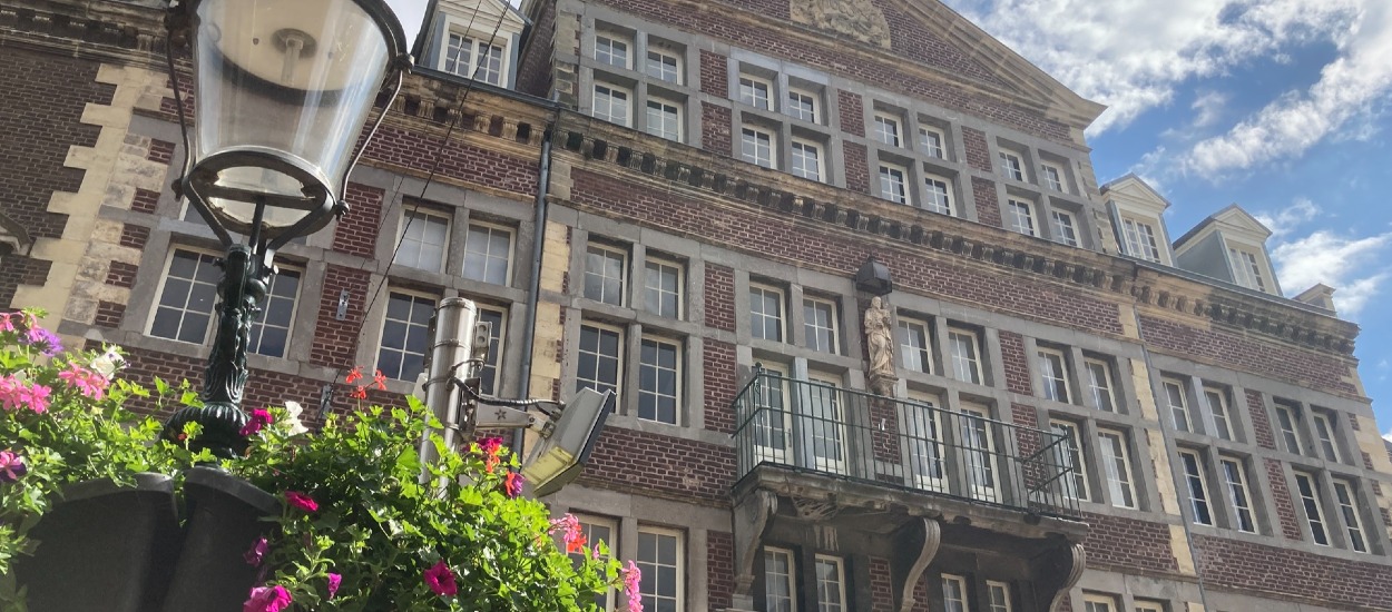 Bisdomkantoor verhuist tijdelijk naar 'Steenen Trappen'