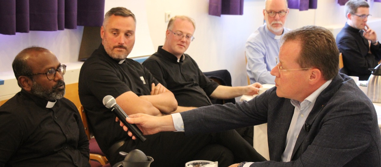 Studiedag priesters over leiderschap