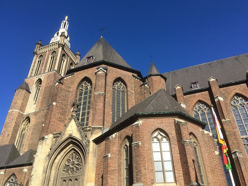 Bezoek ook